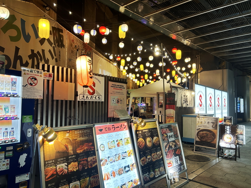 ナニワフードガレージ　入口